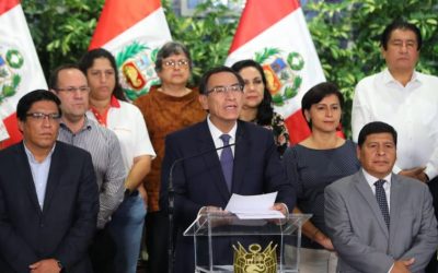 Presidente de Perú ordena cierre total del país durante 15 días