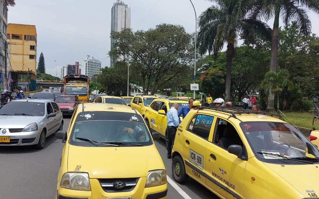 Taxistas de Colombia protestan por la creación y regulación de la categoría del servicio de movilidad colaborativa en vehículo particular