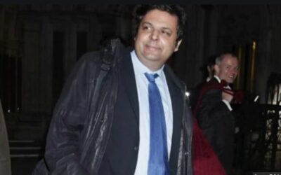 Abogado de 41 años de edad, demandó a sus padres para que lo sostengan de por vida.