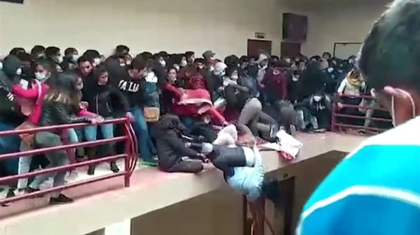 A prisión implicados en muerte de un grupo de universitarios, en Bolivia