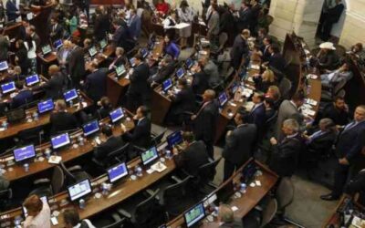 Nació muerto y bien muerto debe quedar el proyecto para extender el período de Duque y el Congreso.