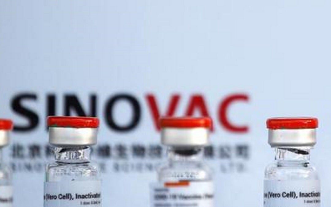 500.000 dosis de vacunas de Sinovac llegaron este domingo a Colombia.